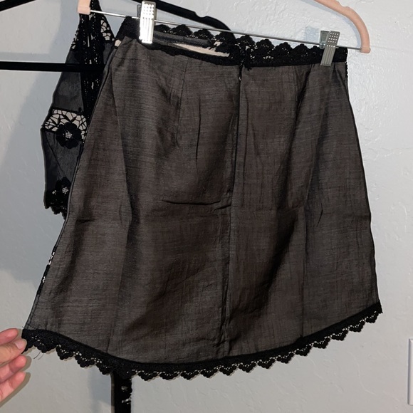 CROCHET TRIM HALTERNECK CROP TOP AND SKIRT SET - Picture 9 of 9